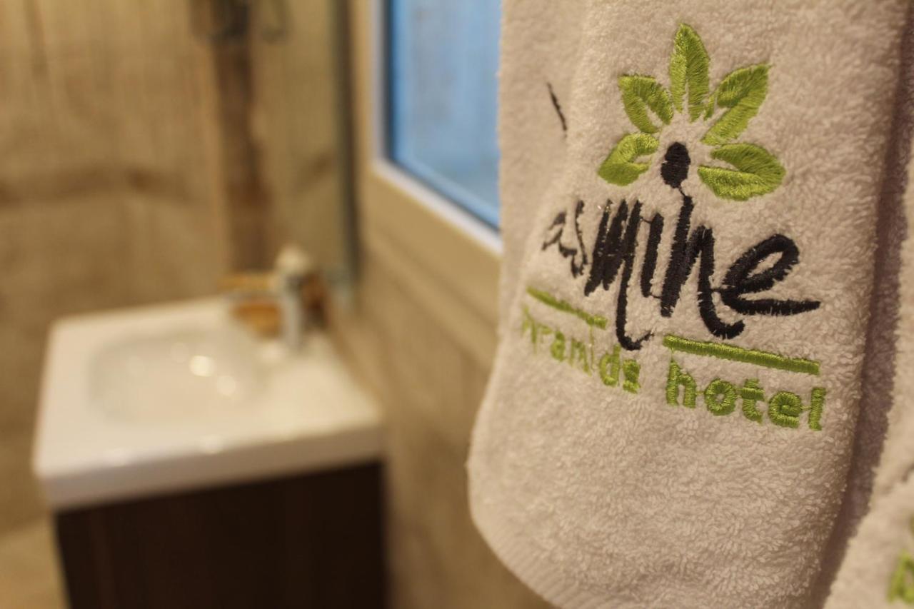 Jasmine Pyramids Hotel Kafrat al Jabal Exterior photo